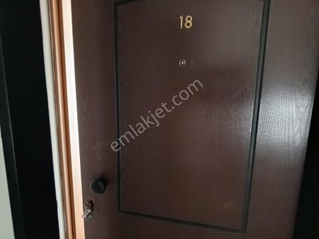 Tunahan Mahallesi Sutek Sitesinde Tek Emlak'tan Satılık 1+1