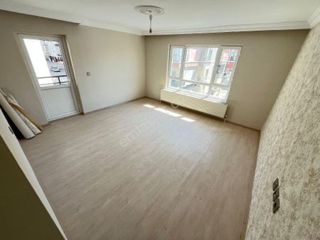 Özdemir Emlak,tan Full Yapılı Kilerli Masrafsız Katta 3+1 Daire