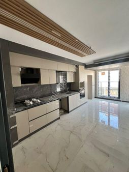 Menderes Mah 4,5+1 Full+full Yapılı Satılık Daire