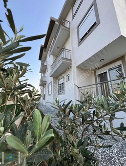 Ilıcada Havuzlu Sıfır 4+1 Dubleks Daire