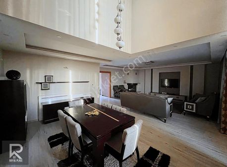 Şehir Ve Deniz Manzaralı 7+2 Satılık Villa