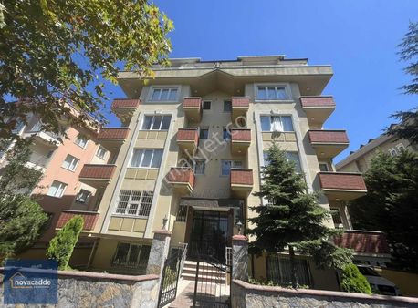 Novacadde'den Balkonlu, Geniş, Kombili, 3+1 Kiralık Daire