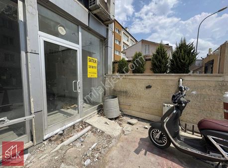 Cenk Atalay Solak'tan Bahçelievler'de Genç Bina Satılık Dükkan