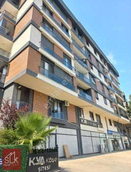 Kya Köşe Sitesinde Mimari Dokunuşlu, Şık Ve Kullanışlı 2+1 Daire