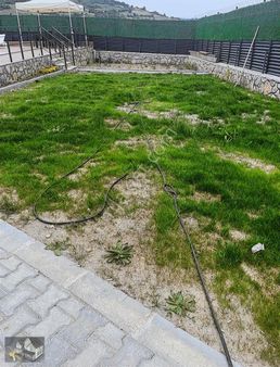 Havuzlu Tek Katlı Villa Satılık - Kocaeli Sevindikli Karagöllü