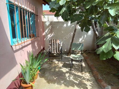 Karabiga’da Satılık Güçlendirilmiş Avlulu Kerpiç Ev – 2 Ev Bir Arada!