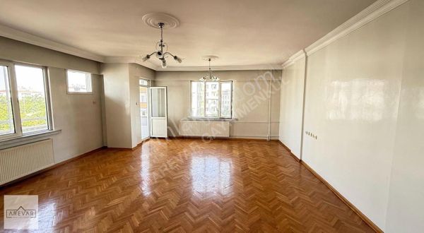 3 Cepheli Isı Yalıtımlı 3+1 Daire