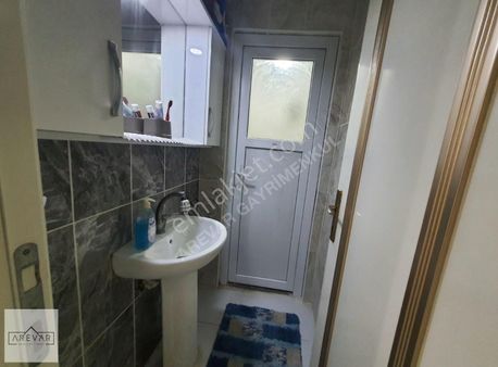 Opet Karşısında Cadde Üzeri Arakat Satılık Daire