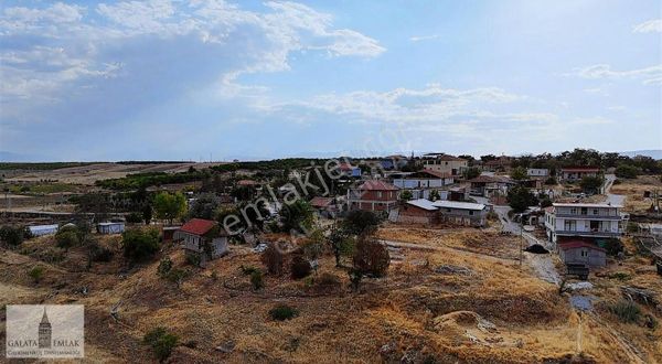 Havaalanı Yolunda Köy İçi Satılık Arsa