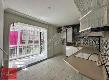 İlkadımdan Yunus Emre Cad.gülgün Sokakta 1+1 Kiralık
