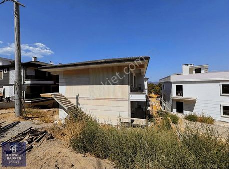 Edremit Çamlıbelde Site İçinde Kapalı Otopark 3+1 Dubleks Daire