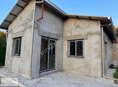 Seferisar Beyler Köyünde 300 M2 Arsa Kabada 3+1 150 M2 Ev