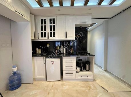 Bornava Atatürk Mahallesi Full Tadilatlı 1+1 Satılık Daire