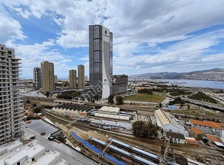 Megapol İzmir Halkapınar Metro Yanı Satılık 3+1 Daire