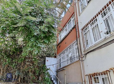 Ortaköyde Merkezi Konumda Temiz Bakımlı 2+1 Daire