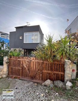 Seferihisar Sığacık'ta Müstakil Satılık 3+1 Villa