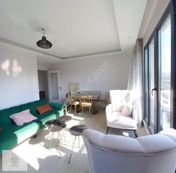 Bilgi Üniversitesine Yakın Öğrenci Binasında - 2+1 - Daire