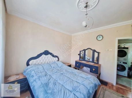 Lüx Erzurum'dan Ilıca'da Satılık Bahçeli Müstakil 2 Katlı Ev