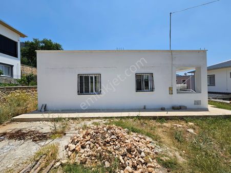 Kemal Emlak'tan Aladağ Borcak'ta 473m2 Arsa Üzerinde Kurulu 3+1 Satılık Müstakil Ev