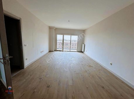 Sultanbeylı Mımar Sınan Emlak Konutlarıı'nda 3 + 1 Ara Kat