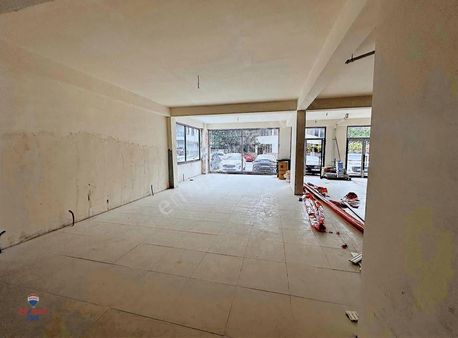 Fatih Bulvarına 100 Metre Mesafede 570 M2 Mağaza Depo