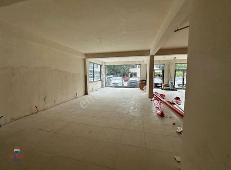 Sultanbeyli Mehmet Akif Mahallesinde Kiralık Sıfır Dükkan