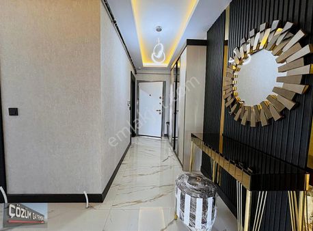 Çözüm Farkı İle Sıfır 3+1 Full Yapılı İskanlı Çift Banyolu Daire