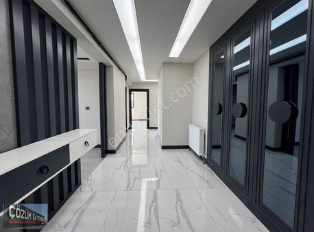 -çözüm'den Site İçinde 4+1 Full Yapılı Kilerli Teraslı İskanlı-