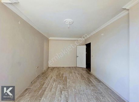 Kınaylardan Sahil Caddesinde Denize Sıfır İskanlı Daire