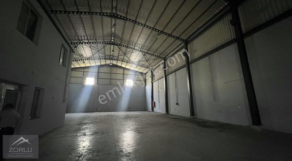 Zorlu'dan Metal Sanayide 550 M2 Depo Fabrika Kiralık Dükkan