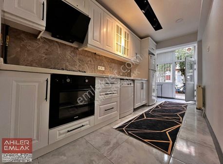 Yatırıma Değer,hayata Hazır !eşyalı Lüx Daire + Müstakil Bahçe !