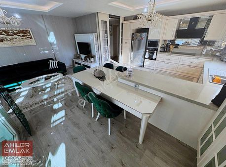 Lüks Site İçerisinde Full+full Giyinme Odalı Ebeveyn Banyolu 4+1