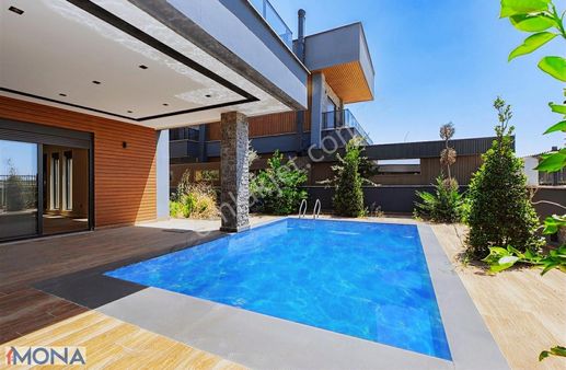 Altınkale'de Müstakil 5+1 Lüks Havuzlu Villa