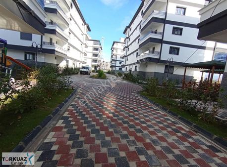 Mesude Tunçay'dan 3+1 Site İçi 3.kat Son Kat Daire