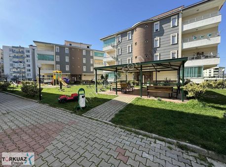 Turkuaz'dan Torbalı İzban Yakını Giyinme Odalı Geniş