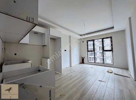 Satılık, Yıldız Kule'ye Komşu, 1+1, Süper Lokasyon