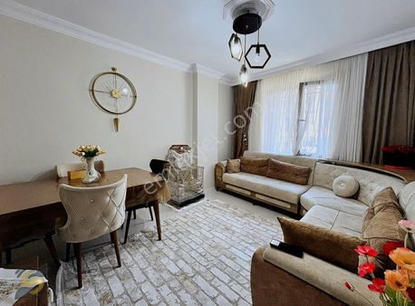 Silahtarağa'da Satılık Ferah Ve Aydınlık 2+1 Yüksek Giriş