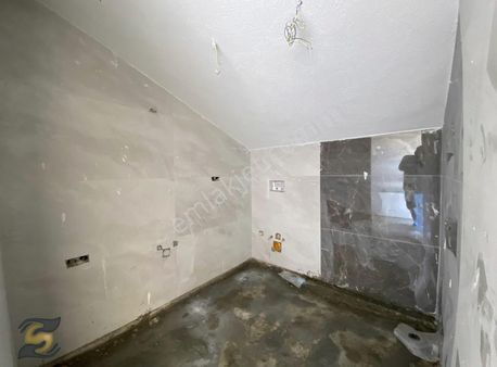 Zuhuratbaba'da Projeden Teslim Ferah Dublex Daire !!