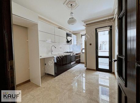 Kauf Tan İlkadım Gazi Caddesinde Satılık 3+1 Daire 03