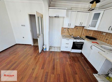 Sahile Yakın Asansörlü Tramvay Altı Kiralık Daire