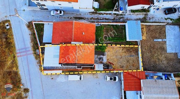 Çanakkale Gürecealtı'nda Denize Sıfır İki Ayrı Katlı Yazlık