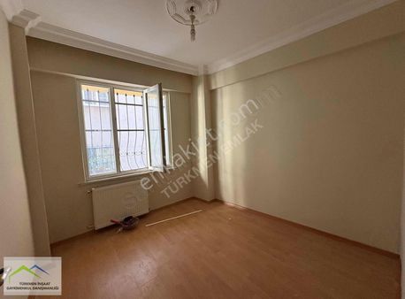 Türkmen Emlaktan Satılık 1+1 Yüksek Giriş Kat