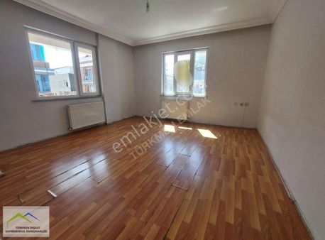 Türkmen Emlaktan Satılık Gazi Mah. 3+1 Çift Balkonlu Daire