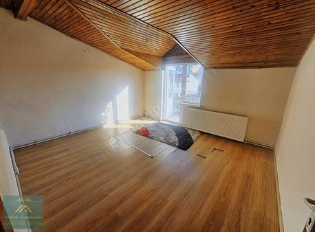 Anadolu Gayrimenkulden Zübeyde Hanım Cad. 2+1 Satılık Çatı Katı