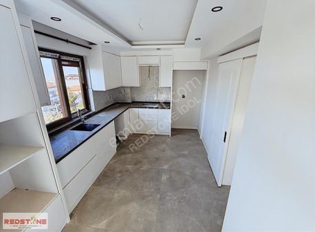 Redstone İdol'den Şemiklerde Satılık 3+1 Sıfır Daire