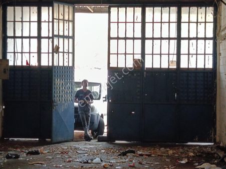 5.oto Sanayide Kiralık Batar Katlı Dükkan