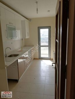 Kayaşehir 24.bölgede Boş Kiralık 2+1