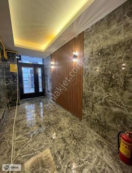 Körfezde Bulvara Cephe Deniz Manzaralı Eşyalı Kiralık 1+1