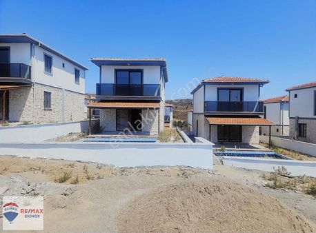 Avşa Adasında Satılık Müstakil Havuzlu Villa