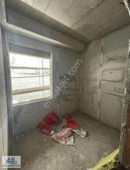 Emlak Dünyası 2+1 Ayrı Mutfak Bahçe Katı Satılık Daire